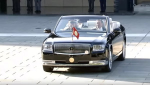 Toyota Century Convertible ra mắt chính thức trong lễ đăng cơ của Nhật Hoàng Naruhito