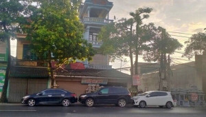 Hà Nội: Một gia đình kêu cứu vì bị “khủng bố” bằng…ô tô trong nhiều ngày