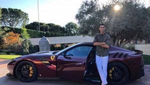 Nếu rời MU, Cristiano Ronaldo sẽ lại phải chuyển nhà cho dàn siêu xe, xe sang của mình