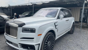 Cực phẩm Rolls-Royce Cullinan độ Mansory đầu tiên về Việt Nam