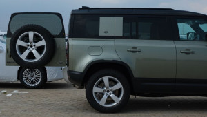 Land Rover Defender mới đã 