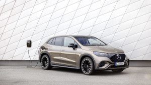 Mercedes-Benz EQE SUV thuần điện ra mắt - 536 mã lực, đi được 590km với một lần sạc