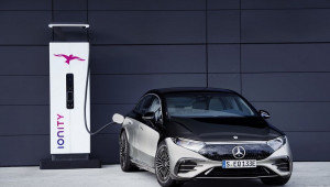 Mercedes-Benz EQS có phạm vi hoạt động 563 km trong một lần sạc, vượt xa Porsche Taycan và Audi e-tron GT