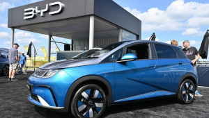 BYD sắp soán ngôi hãng bán xe điện lớn nhất thế giới của Tesla