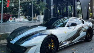 Ferrari 812 Superfast màu camo lạ mắt ra Hà Nội 