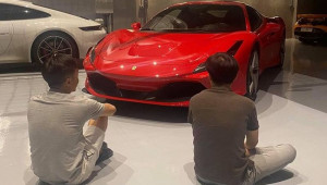 Siêu xe Ferrari F8 Tributo đã yên vị trong biệt thự mới của Cường Đô La