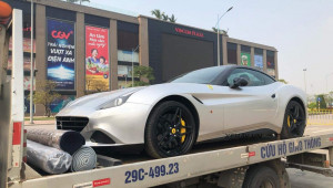 Bắt gặp Ferrari California T của Chủ tịch Trung Nguyên tại Hà Nội