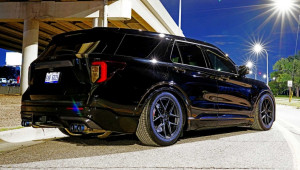 Ford Explorer ST được 