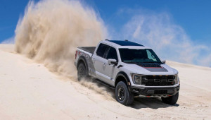 So với tiêu chuẩn, Ford F-150 Raptor R mạnh hơn 250 mã lực mà trọng lượng chỉ tăng 95 kg