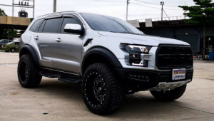 Chi tiết cặp đôi Ford Ranger và Everest độ phong cách F-150 Raptor của Thái Lan
