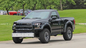 Phát hiện một chiếc Ford F-150 Raptor kì lạ với trục cơ sở ngắn