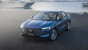 Ford Taurus 2023 trình làng với động cơ EcoBoost 2.0L, cạnh tranh trực tiếp với Toyota Camry