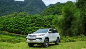 Toyota Fortuner nhận ưu đãi giảm cao nhất tới 125 triệu VNĐ