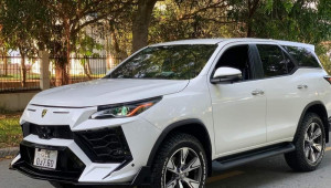 Xưởng độ Việt chào hàng bodykit Lamborghini Urus cho Toyota Fortuner