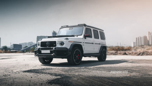 Sài Gòn: Chán màu xanh dương, Mercedes-AMG G63 độ Brabus làm mới diện mạo với tông trắng tinh khôi