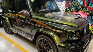 Mercedes-AMG G63 độ Brabus hầm hố và có màu sơn 