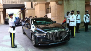 Genesis G90 Limo 