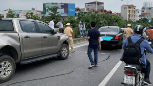 Đâm xe liên hoàn tại Hà Nội, xe Rolls-Royce Ghost bị 