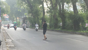 Thực trạng người đi bộ sang đường tuỳ tiện ở Việt Nam