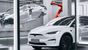 Xe điện Tesla được lắp ráp hoàn chỉnh chỉ trong 45 giây