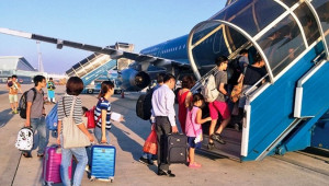 Khách say rượu bia sẽ không được lên máy bay