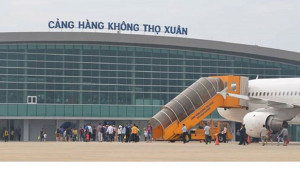 Xử lý thích đáng hành khách đánh chảy máu đầu nhân viên an ninh sân bay