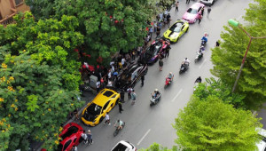 Dàn siêu xe trị giá 350 tỷ đồng của doanh nhân Hoàng Kim Khánh đã ra đến Hà Nội