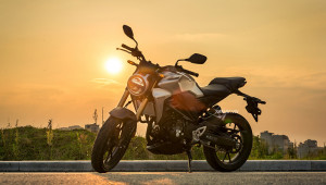 [ĐÁNH GIÁ XE] Honda CB300R 2020 - Trẻ trung, năng động