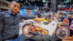 [VIDEO] Chiếc Honda Cub phong cách Phúc XO này giá 200 triệu có gì mà đắt vậy?
