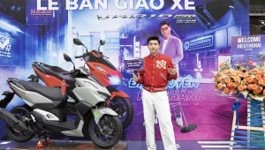 Hiếu Thứ Hai “thì không ai thứ nhất” cùng Honda Vario 160