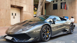 Cận cảnh chiếc Lamborghini Huracan hiếm hoi còn giữ màu sơn xám nguyên bản tại Việt Nam