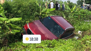 Hưng Yên: VinFast Lux SA2.0 lao thẳng xuống ao vì tránh xe máy đi ngược chiều