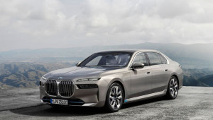 BMW i7 - Xe điện bọc thép đầu tiên trong lịch sử hãng xe nước Đức