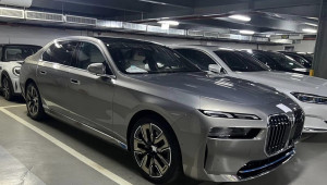 BMW i7 2023 lộ diện hoàn toàn tại Việt Nam, ra mắt ngay trong tuần này