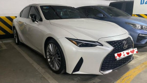 Lexus IS 300 2021 đầu tiên lên sàn xe cũ: Xe sang siêu lướt với giá 2,6 tỷ VNĐ