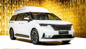 Kia Carnival Hollman giá 3,04 tỷ VNĐ: Tiện nghi như xe siêu sang