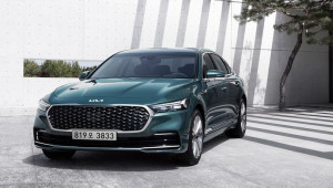 Kia K900 2022 sang trọng và tinh tế hơn bản cũ nhưng vẫn chưa đủ tầm để 