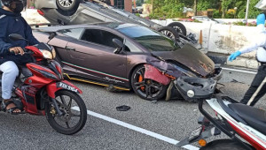 Thợ sửa xe lái Lamborghini Gallardo Superleggera tông phải 2 chiếc xe khiến siêu bò bị nát đầu