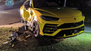Tên trộm 14 tuổi người Úc, ăn cắp Subaru rồi đâm sầm vào Lamborghini Urus
