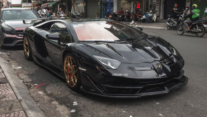 Sài Gòn: Cận cảnh Lamborghini Aventador LP700-4 độ bodykit phiên bản giới hạn SVJ