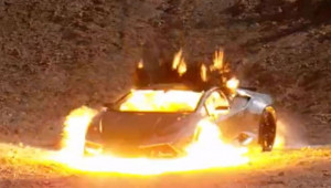 Lamborghini Huracan được làm nổ tung để tạo ra 999 NFT