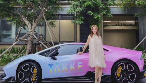 Chiếc Lamborghini Huracan màu sơn trắng hồng độc lạ của Hot Girl Hạnh Sino