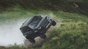 Land Rover Defender thế hệ mới phô diễn biệt tài Off-Road trong Series 007 - No time to Die