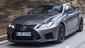 Lexus RC F Track Edition vượt trội hơn về khả năng vận hành và xử lý