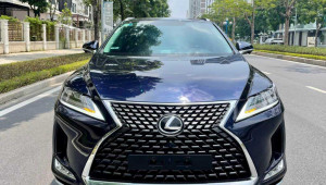 Lexus RX 300 đang bị các đại lý bán kênh giá gần 400 triệu đồng