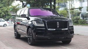 Soi chi tiết Lincoln Navigator L 2020 trên phố Hà Nội: 