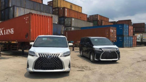 Cặp đôi Lexus LM 300h đầu tiên cập bến Việt Nam, mẫu MPV chỉ dành cho đại gia