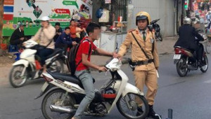 Hàng loạt lỗi vi phạm giao thông bị xử phạt tại chỗ, không lập biên bản theo quy định mới nhất