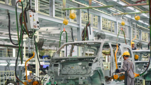 Bộ Tài chính cân nhắc rút đề xuất giảm 50% lệ phí trước bạ ô tô