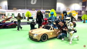 Nghệ nhân Bắc Ninh mang xe gỗ tới triển lãm quốc tế